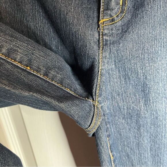 Chico's Straight Leg Jeans Medium Blue Denim 1.5 (10) 28.5” inseam - Picture 6 of 11